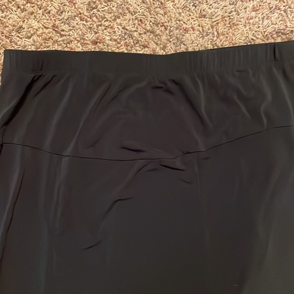 Motherhood Maternity black skirt size xl - Picture 3 of 4